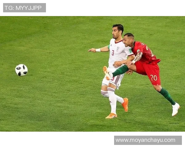 足球明星外脚背技艺揭秘如何在比赛中展现完美射门技巧 足球明星外脚背技艺揭秘如何在比赛中展现完美射门技巧