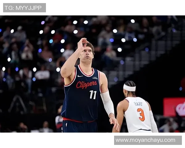 布鲁克洛佩斯:从NBA巨星到篮球战术的领军人物 布鲁克洛佩斯:从NBA巨星到篮球战术的领军人物