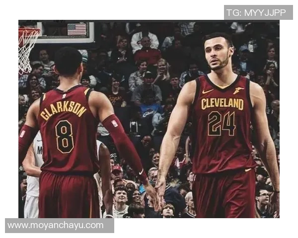 步行者与勇士激战正酣比分悬念不断引发球迷热议 步行者与勇士激战正酣比分悬念不断引发球迷热议